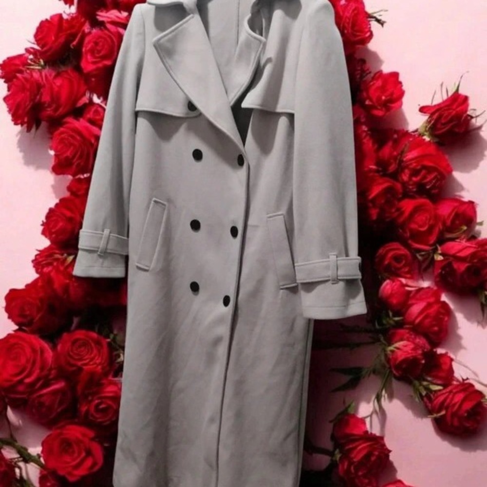 Elegant Gray Double-Breasted Women's Coat